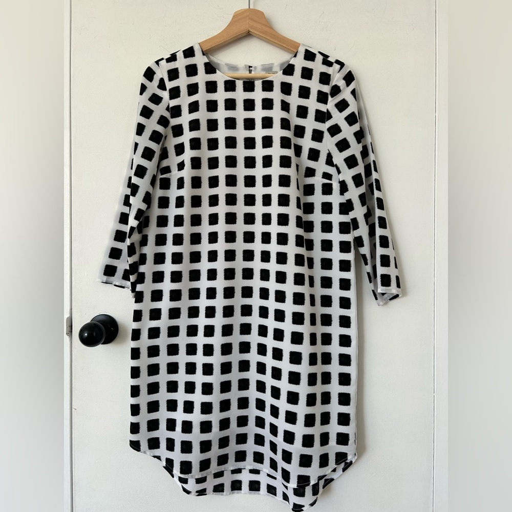 TRISTAN BLACK AND WHITE CHECKERED DRESS SIZE S